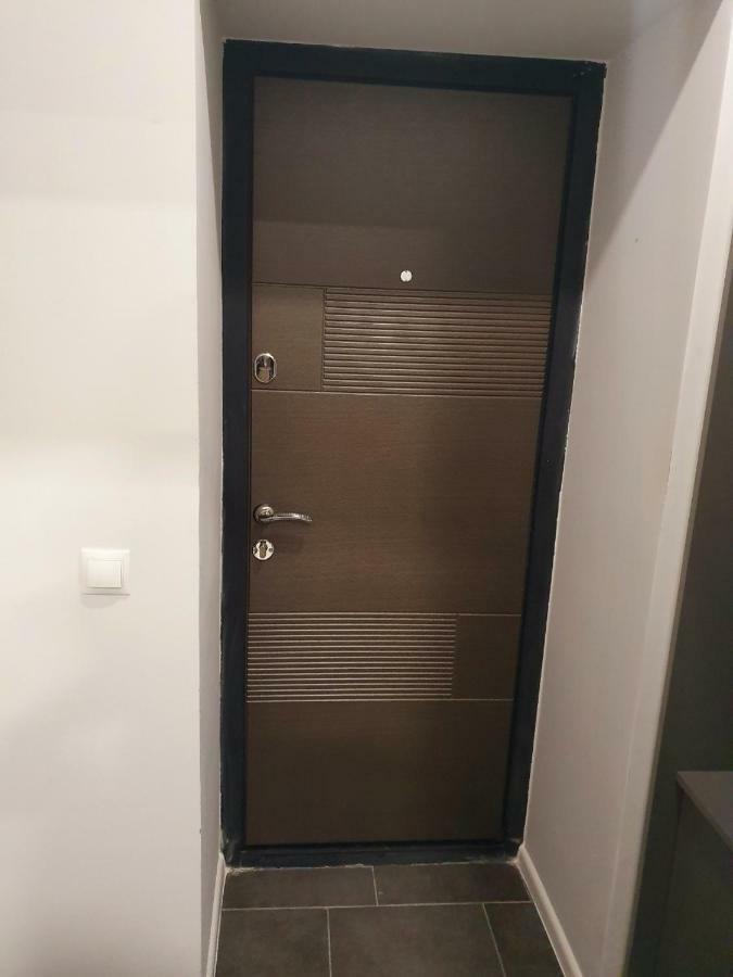 Apartments Yes Ужгород Экстерьер фото